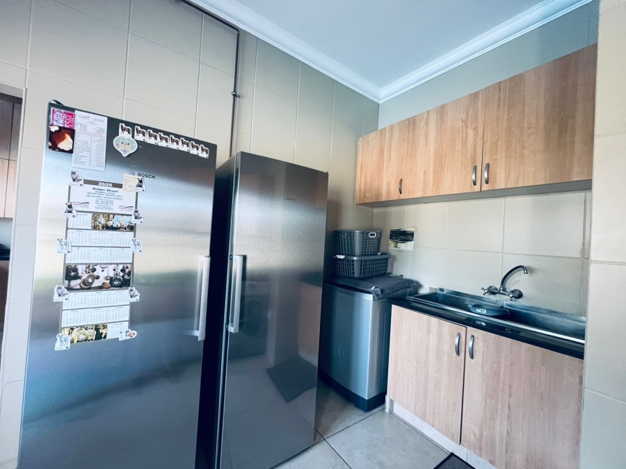 3 Bedroom Property for Sale in Safari Gardens North West